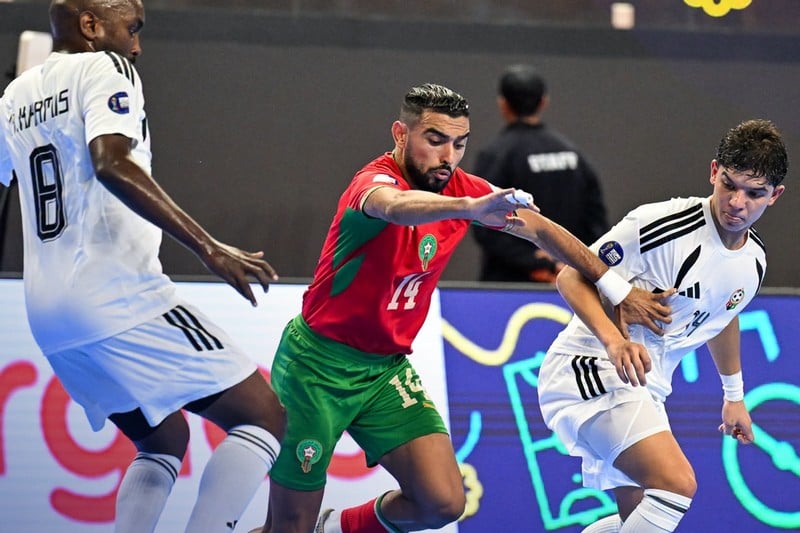 "أسود القاعة" يواصلون الإبهار ويكتسحون ليبيا بسداسية في كأس إفريقيا