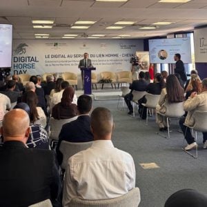 "يوم الفرس الرقمي" يفكك دور التكنولوجيا في التربية السليمة وتدريب الخيل