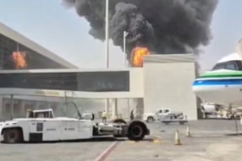 مطار الرياض الدولي يمدد تعليق العمل