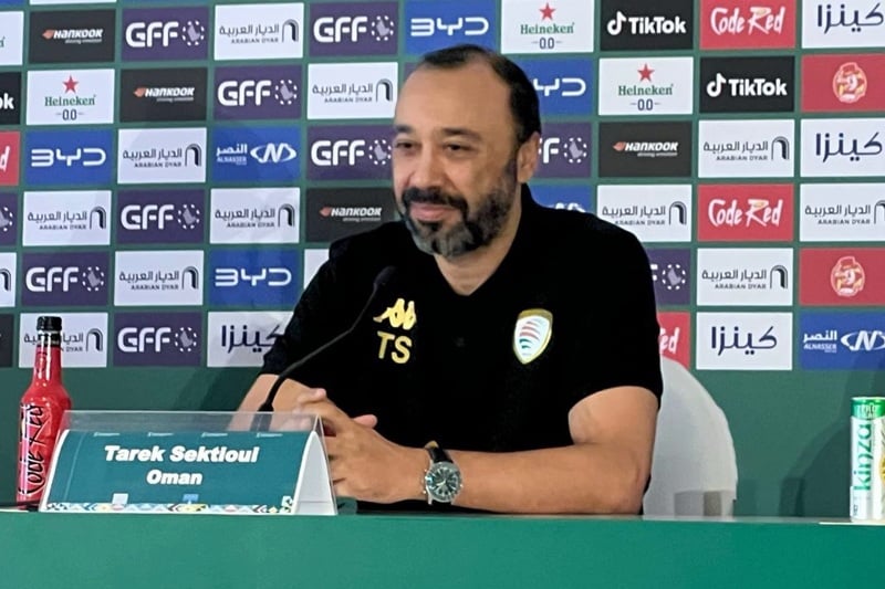 السكتيوي يتمسك بمشروع منتخب عُمان